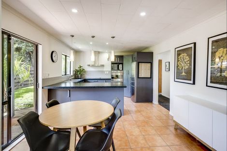 Photo of property in 17 Churchill Drive, Taradale, Napier, 4112