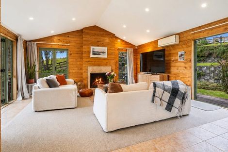 Photo of property in 5 Wenz Bayer Road, Puhoi, Silverdale, 0994