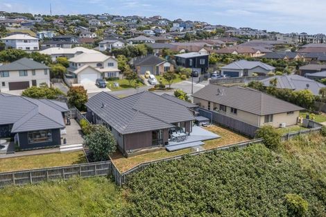 Photo of property in 10 Tararua Close, Aotea, Porirua, 5024