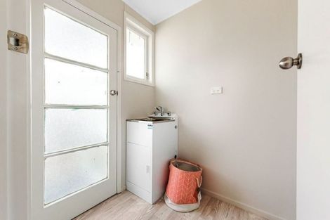 Photo of property in 8 Blake Road, Mangere East, Auckland, 2024