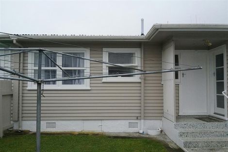Photo of property in 34 Queenwood Road, Levin, 5510