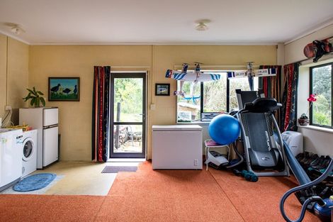 Photo of property in 8 Ruapehu Drive, Fitzherbert, Palmerston North, 4410