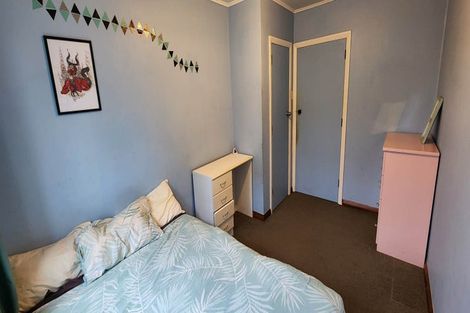 Photo of property in 2a Montrose Place, Takaro, Palmerston North, 4412