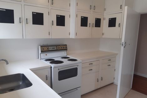 Photo of property in 1/29 Lake Road, Northcote, Auckland, 0627