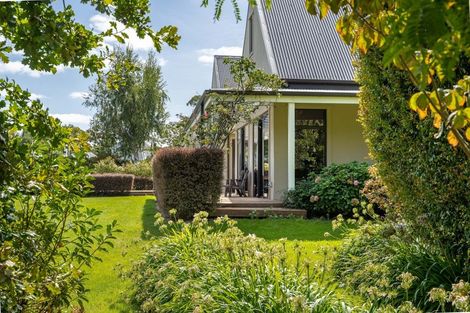 Photo of property in 1 Barlow Road, Martinborough, 5711