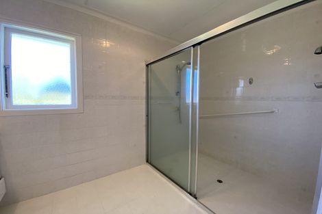 Photo of property in 61 Wilsher Crescent, Henderson, Auckland, 0612