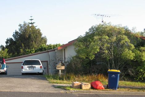 Photo of property in 140 Oaktree Avenue, Browns Bay, Auckland, 0630