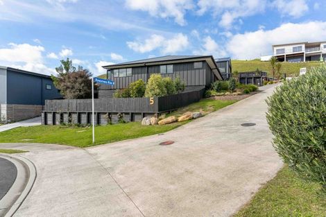 Photo of property in 5 Manatu Close, Whangamata, 3691