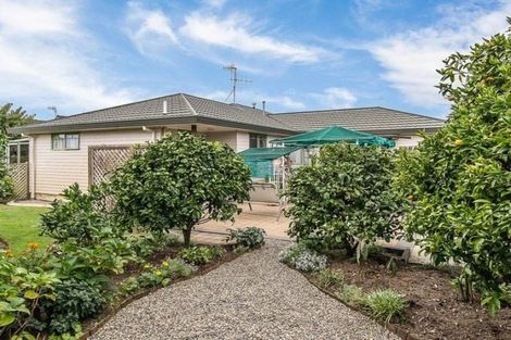 Photo of property in 93 Langdale Avenue, Paraparaumu, 5032