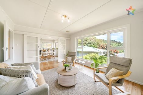 Photo of property in 23 Holmes Grove, Naenae, Lower Hutt, 5011