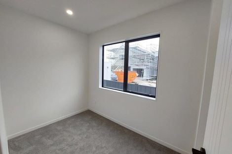 Photo of property in 67 Farranfore Road, Opaheke, Papakura, 2113