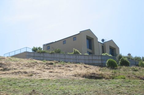 Photo of property in 23 Challenger Lane, Redcliffs, Christchurch, 8081