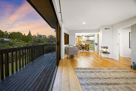 Photo of property in 3 Laingfield Terrace, Laingholm, Auckland, 0604