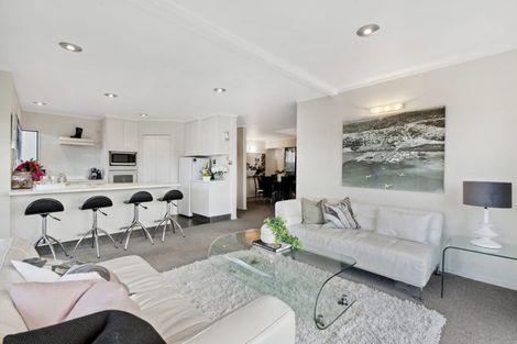 Photo of property in 2/38 Penzance Road, Mairangi Bay, Auckland, 0630