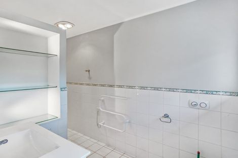 Photo of property in 38 Luton Avenue, Sunnyhills, Auckland, 2010