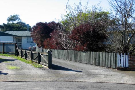 Photo of property in 25 Moore Crescent, Carterton, 5713