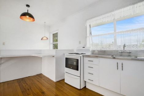 Photo of property in 2/55 Glenmore Road, Sunnyhills, Auckland, 2010