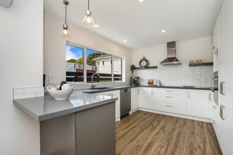 Photo of property in 3 Danden Way, Pukekohe, 2120