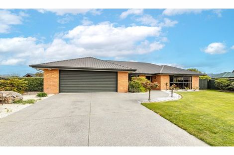 Photo of property in 6 Mclean Place, Woodend, 7610