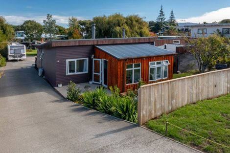 Photo of property in 16 Ruru Road, Otaihanga, Paraparaumu, 5036