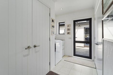 Photo of property in 7 Byron Brown Place, Otaki Beach, Otaki, 5512