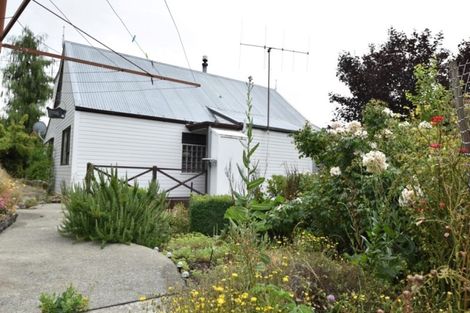 Photo of property in 30 Black Peak Road, Omarama, 9412