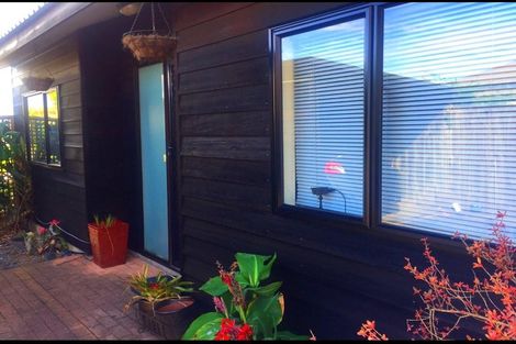 Photo of property in 42a Hill Street, Onehunga, Auckland, 1061