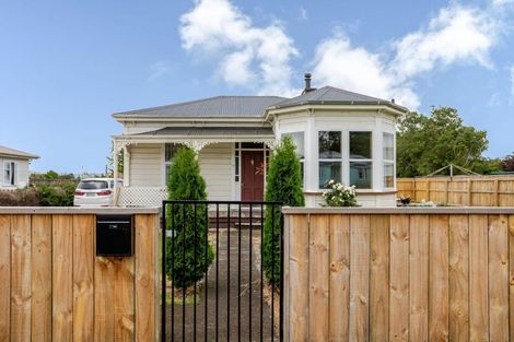 Photo of property in 15 Cole Street, Dannevirke, 4930