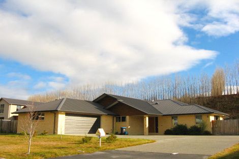 Photo of property in 33 Sylvan Street, Lake Hayes, Queenstown, 9304