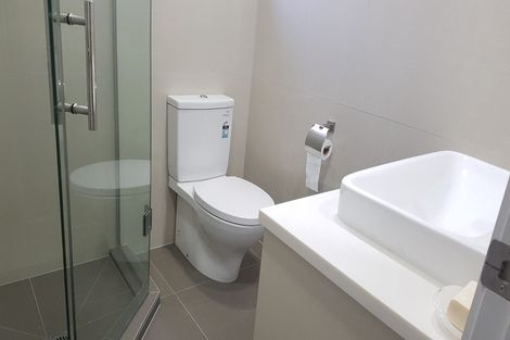 Photo of property in 4/109 Shakespeare Road, Milford, Auckland, 0620