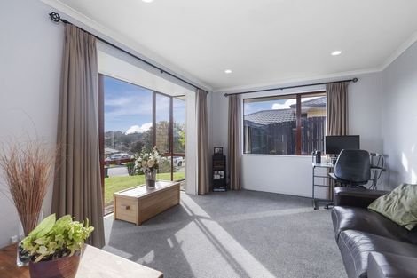 Photo of property in 57 Nimstedt Avenue, Oteha, Auckland, 0632