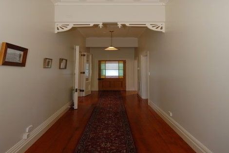 Photo of property in 2/21 Cowper Street, Devonport, Auckland, 0624