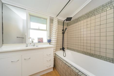 Photo of property in 141a High Street, Bulls, 4818