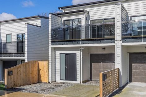 Photo of property in 15 Korokio Lane, Henderson, Auckland, 0612