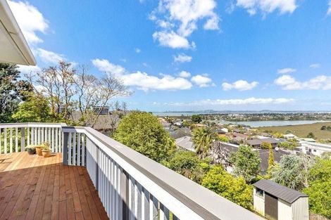 Photo of property in 103 Luckens Road, West Harbour, Auckland, 0618