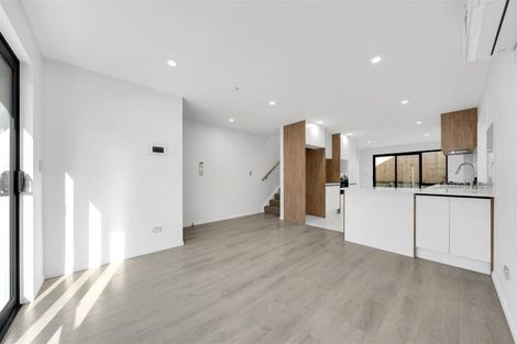 Photo of property in 45c Portadown Avenue, Pakuranga Heights, Auckland, 2010