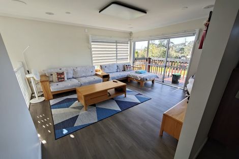 Photo of property in 62 Spence Road, Henderson, Auckland, 0612