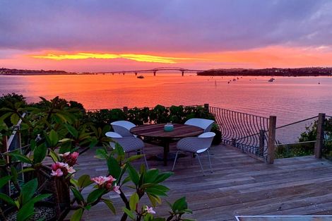 Photo of property in 2/104 Stanley Point Road, Stanley Point, Auckland, 0624