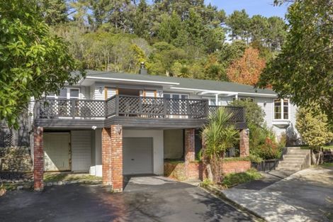 Photo of property in 98 Manuka Street, Stokes Valley, Lower Hutt, 5019