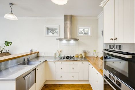 Photo of property in 14 Hall Street, Napier South, Napier, 4110