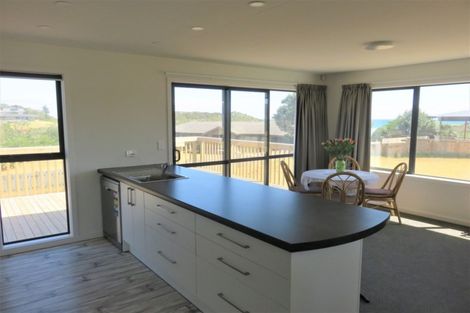 Photo of property in 33 Sunset Drive, Baylys Beach, Dargaville, 0377