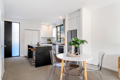 Photo of property in 7/20 Trent Street, Island Bay, Wellington, 6023