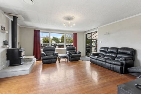 Photo of property in 28 Barnes Road, Redwood, Christchurch, 8051