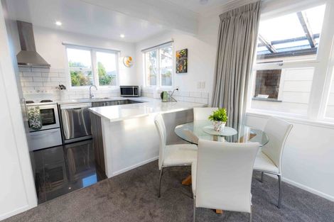 Photo of property in 6a Patricia Avenue, Hamilton East, Hamilton, 3216