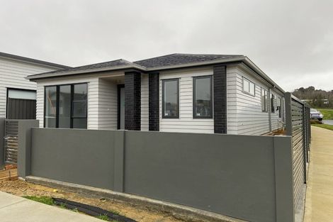 Photo of property in 22 Karearea Avenue, Kenepuru, Porirua, 5022
