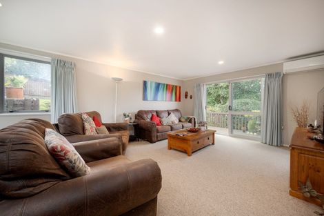 Photo of property in 30a Kiteroa Terrace, Rothesay Bay, Auckland, 0630