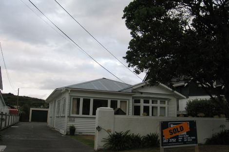 Photo of property in 21 Mantell Street, Seatoun, Wellington, 6022