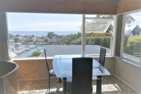 Photo of property in 2/233 Birkdale Road, Birkdale, Auckland, 0626