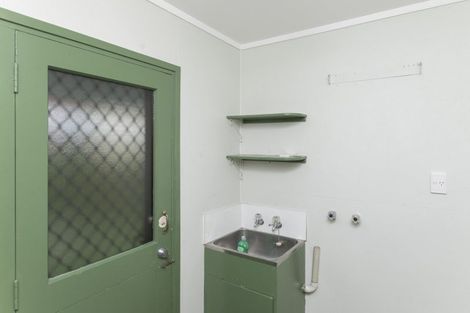 Photo of property in 65 Esplanade, Kaiti, Gisborne, 4010