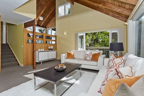 Photo of property in 8 Eucalyptus Place, Beach Haven, Auckland, 0626